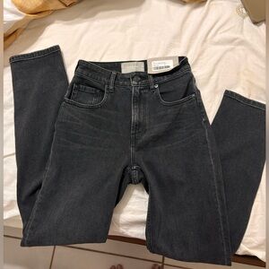 Everlane the curvy cheeky Jean size 24 washed black NWT